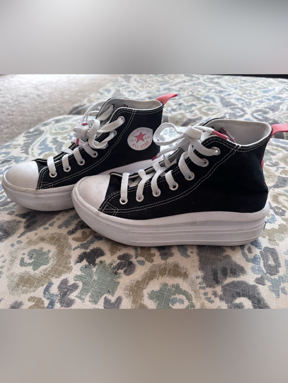 Converse Kids Black High-Top platform Sneakers with Pink Heel Tab